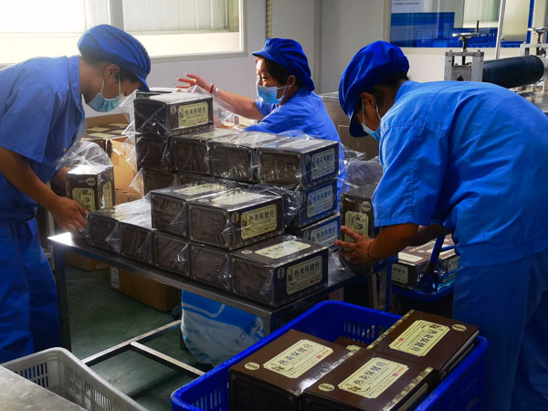 找膏藥代加工廠做加工貼牌和自己制作膏藥有什么區(qū)別？